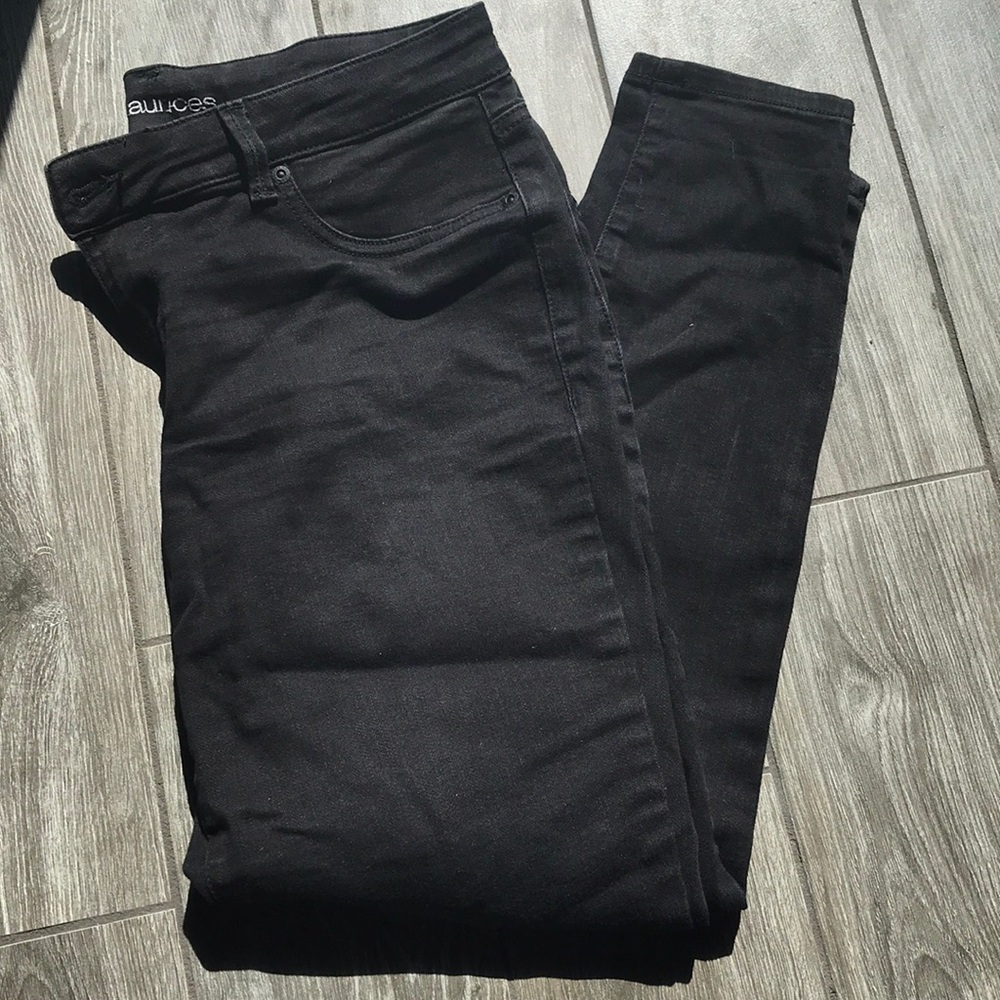 Black skinny jeans